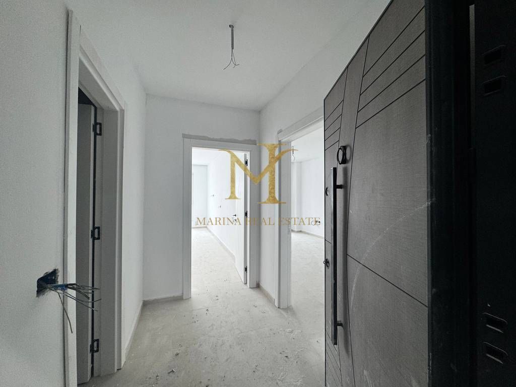 Shitet apartament 1+1, 70m2 Golem, tek Fafa Aqua Palace