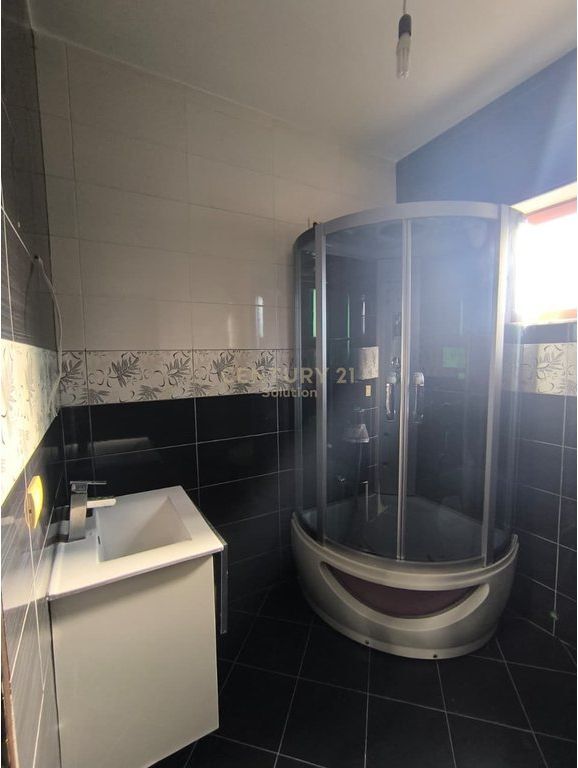 JEPET ME QIRA APARTAMENT 3+1 NE MISTO MAME! 500 € /Muaj