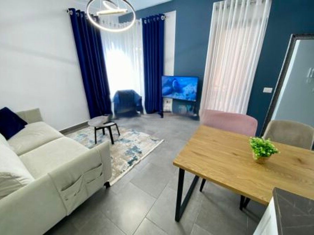 Affittiamo appartamento 1+1 a 21 Dhjetori 700 € /Mese