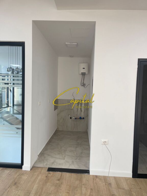 BUSINESS PREMISES FOR RENT 200 M2 KASHAR 1,150 EURO