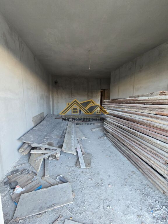SHITET APARTAMENT 1+1 ME OBORR NE REZIDENCEN E RE NE ,GOLEM!