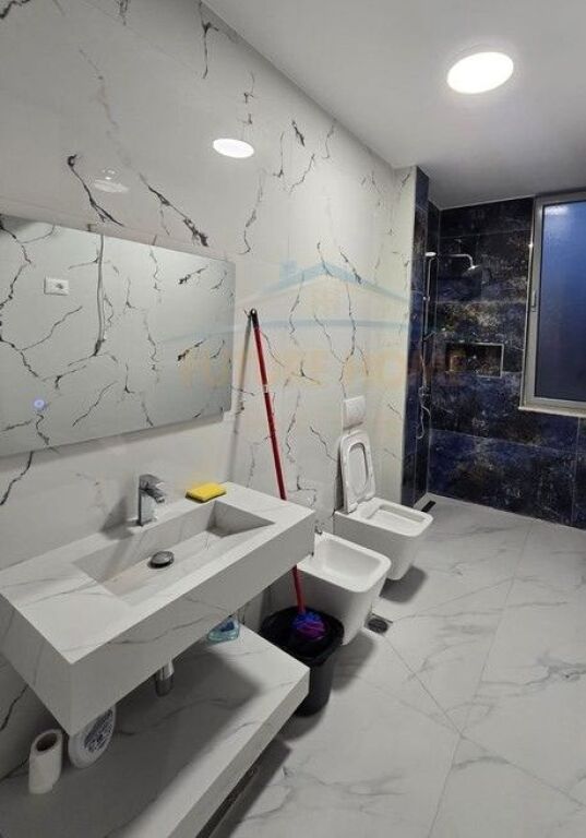 Rent, Apartment 2+1+2, Ali Demi, Tirana.