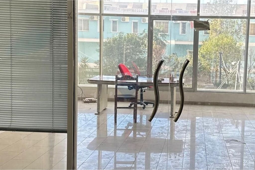 Shop for Sale - 📍 Near Conad, VLORE