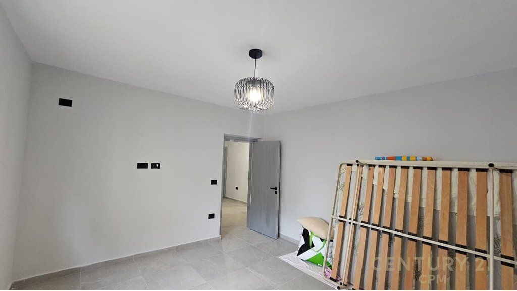 APARTAMENT ME QIRA 3+1 TEK PAZARI I RI