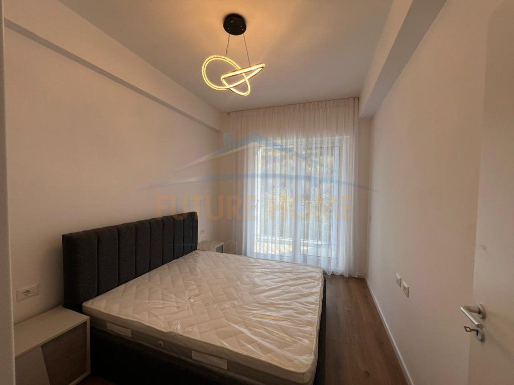 Shitet, Apartament 1+1, OXA, Fresku, Tirane.