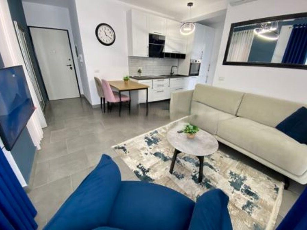 Affittiamo appartamento 1+1 a 21 Dhjetori 700 € /Mese