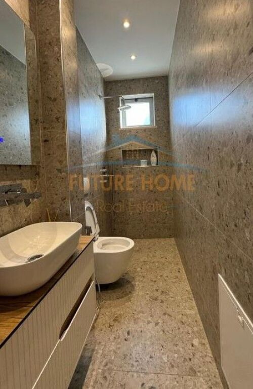 For sale, Studio Apartment, Willson Square, Tirana!!