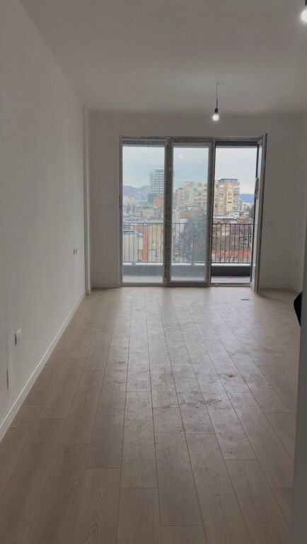 UFFICIO IN AFFITTO 70 M2 VIA ELBASAN 600 EURO