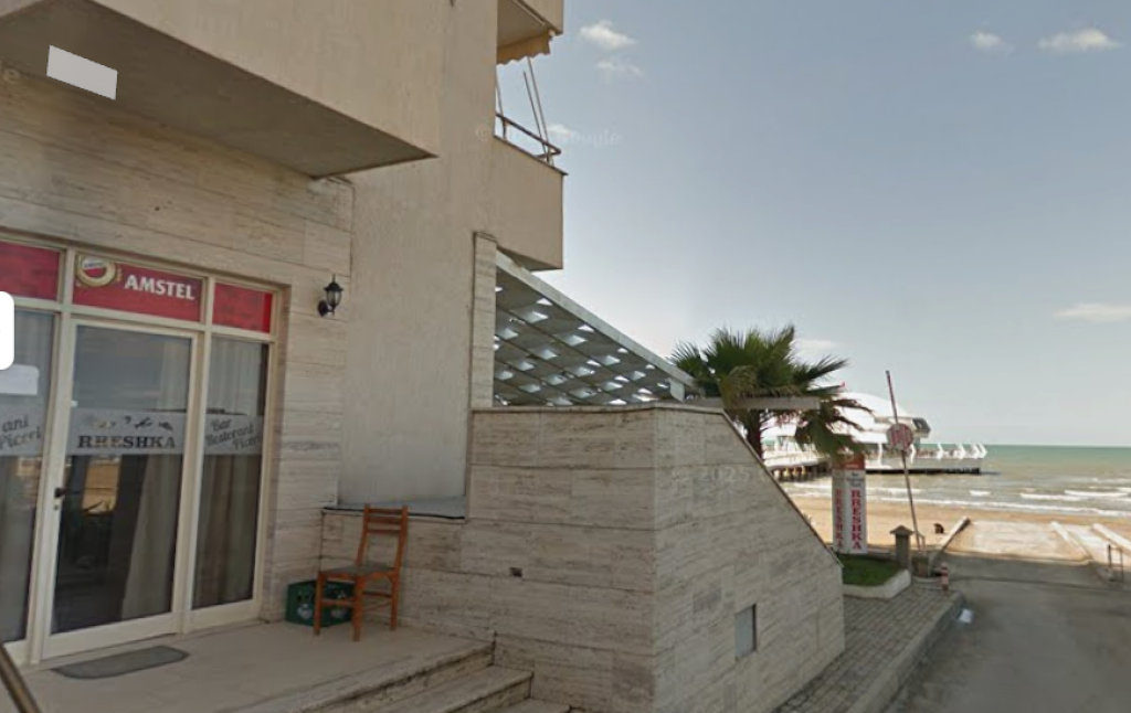 VENDESI BAR RISTORANTE VICINO ALLA PISTA ILIRIA DURRES