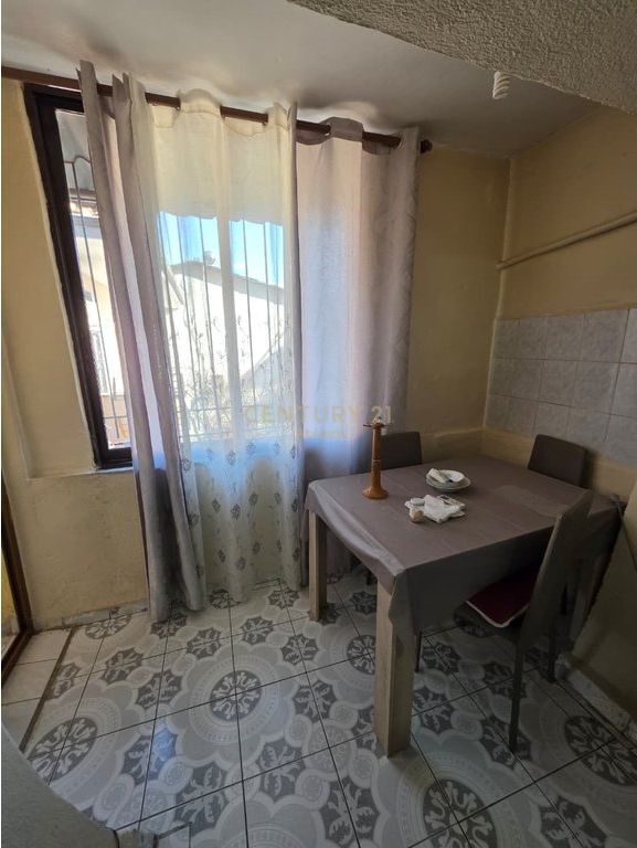 FOR RENT 2+1 APARTMENT NEAR THE SCHOOL "NIKET DARDANI"