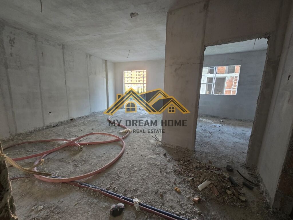 SHITET APARTAMENT 1+1 ME OBORR NE REZIDENCEN E RE NE ,GOLEM!