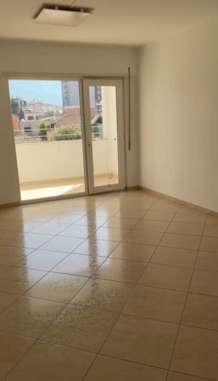 AFFITTASI APPARTAMENTO 2+1+BALCONE "SIRI KODRA" 600 EURO
