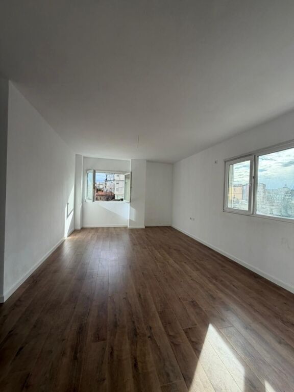🏡 Apartment 3+1+2 for Sale – Pazari i Ri