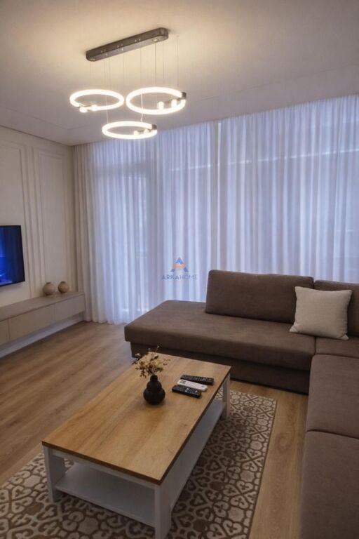 JEPET ME QERA DUPLEX 2+1 "SHESHI SKEDERBEJ " 1500 EURO I DISKUTUESHEM