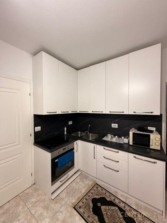 Apartament 1+1 Me Qira tek Komuna e Parisit