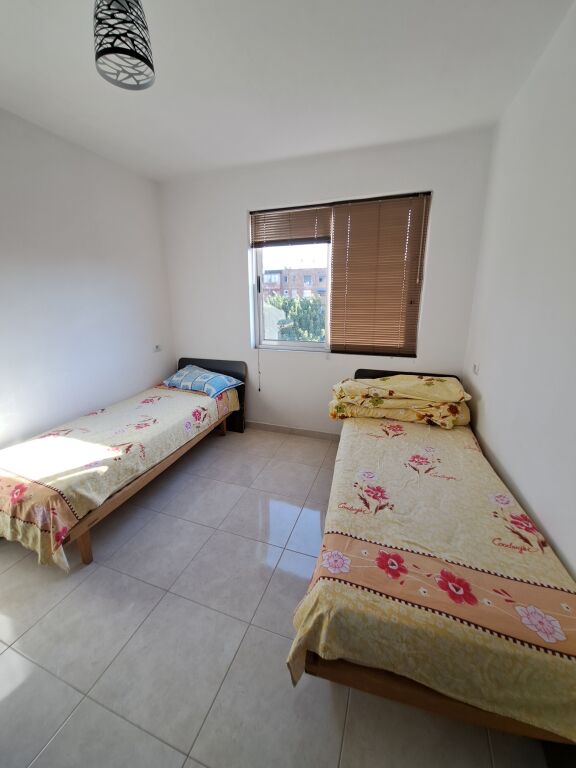 VENDESI APPARTAMENTO 1+1 a ELBASAN