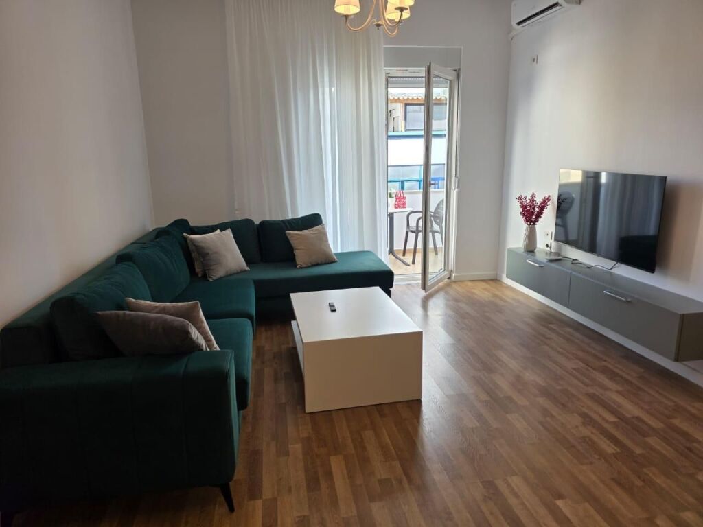 APARTMENT 1+1 ME QERA NGJITUR ME DELIJORGJIN!
