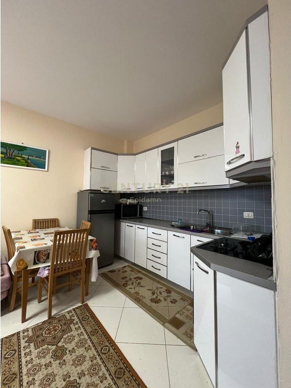 SHITET APARTAMENT TEK SHKEMBI I KAVAJES 1+1