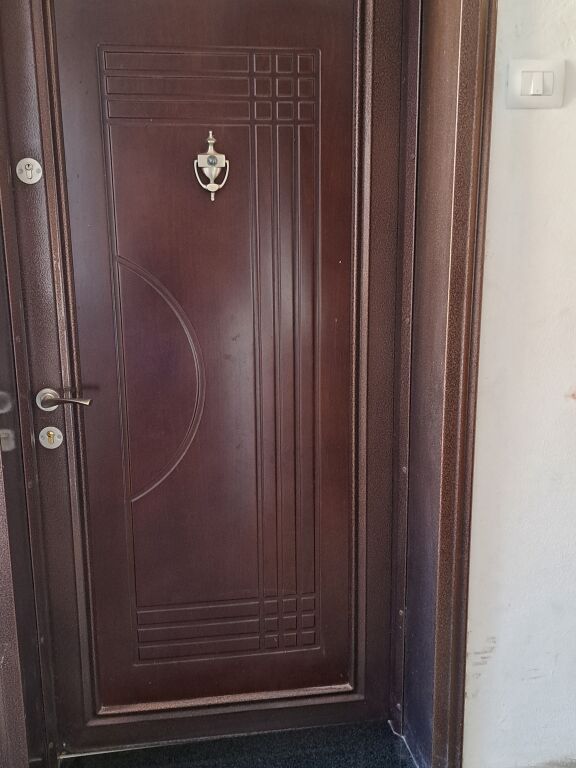 VENDESI APPARTAMENTO 1+1 a ELBASAN