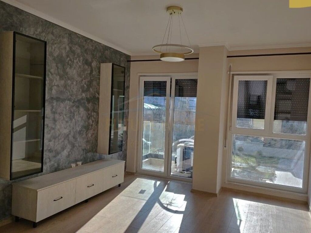 For sale, Apartment 1+1, Jordan Misja Street, Tirana.