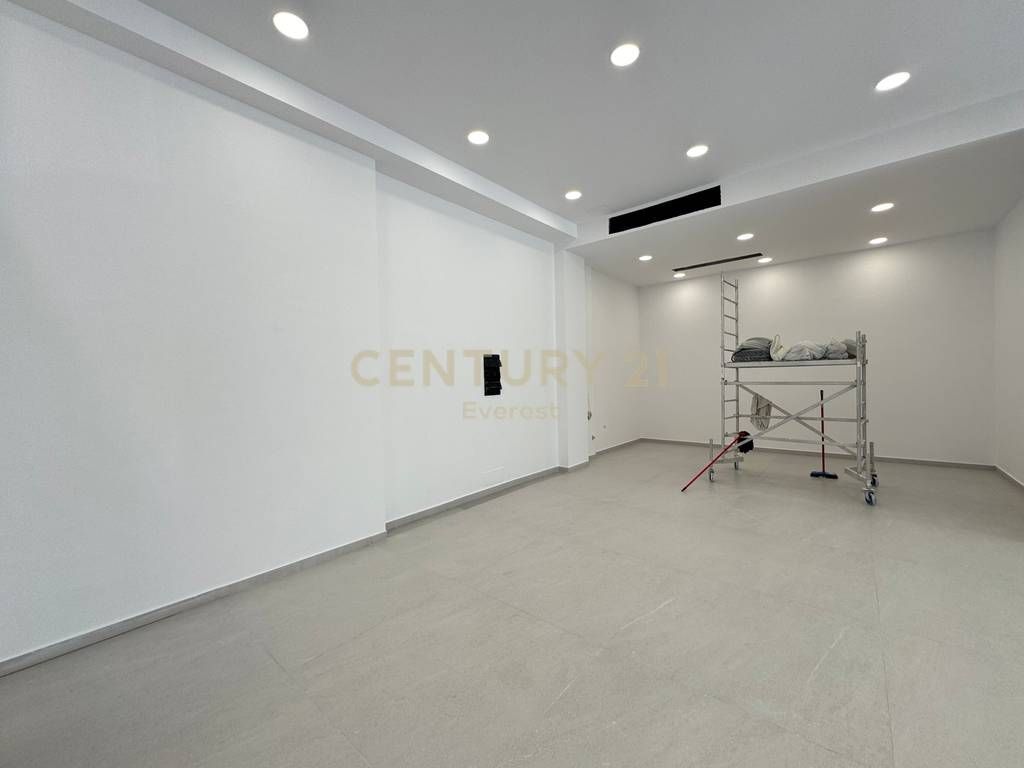 NEAR DELIORGJI, COMMERCIAL SPACE FOR RENT