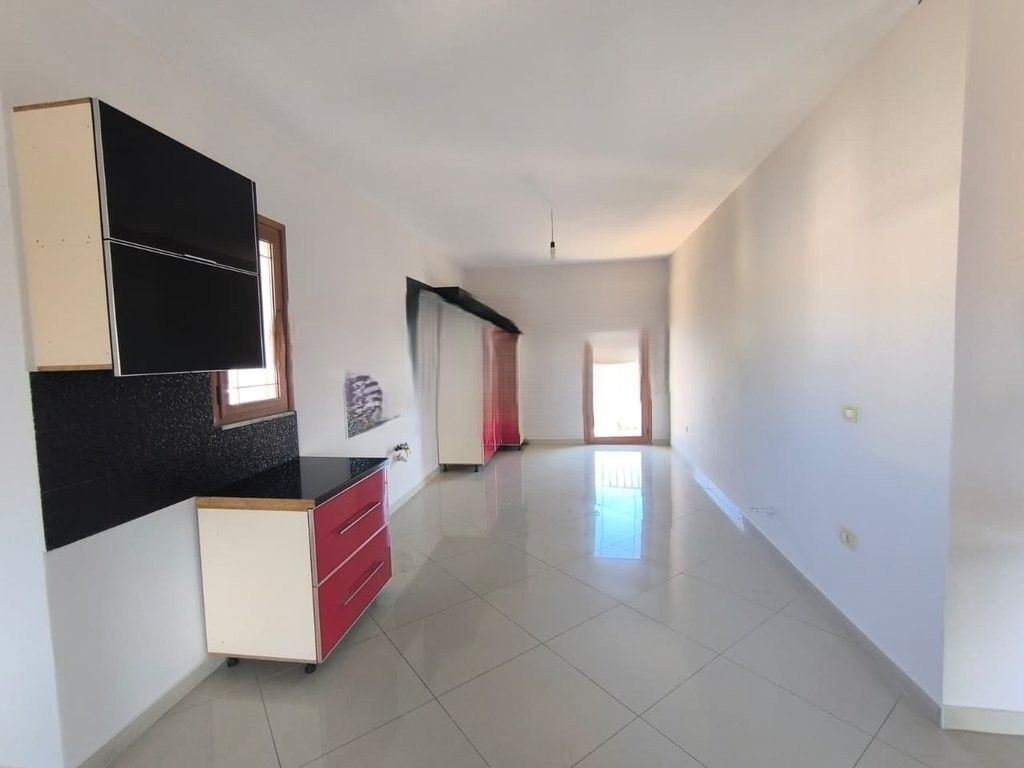 JEPET ME QIRA APARTAMENT 3+1 NE MISTO MAME! 500 € /Muaj
