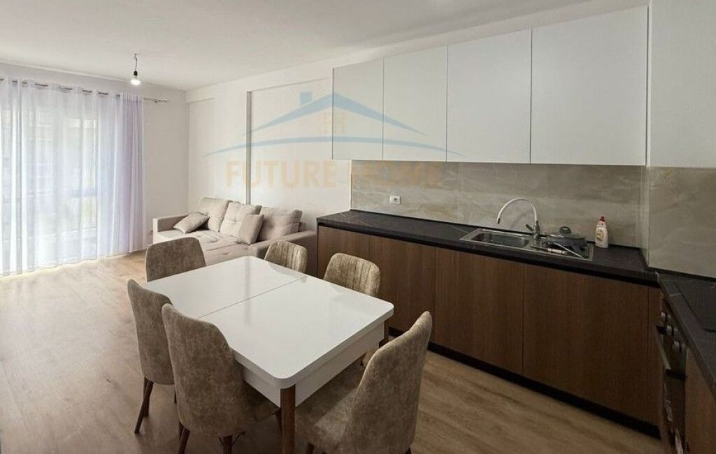 Affitto, Appartamento 2+1+Posto auto, Univers City, Tirane.