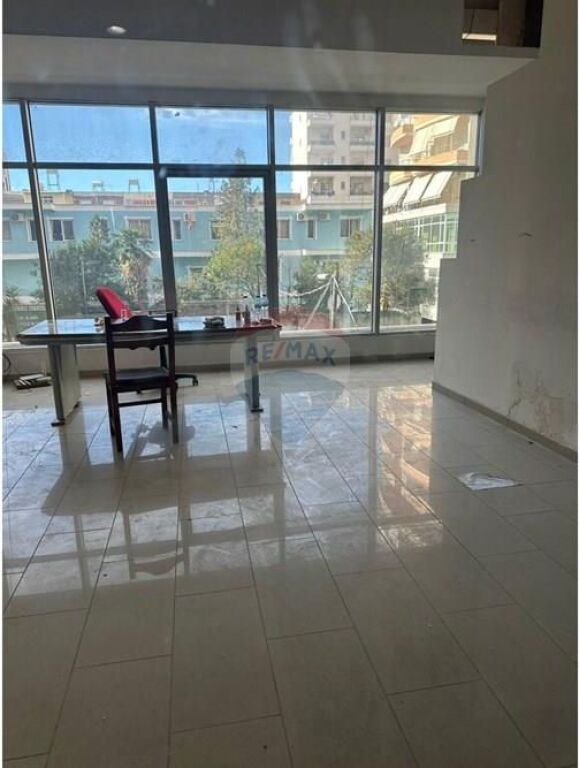 Shop for Sale - 📍 Near Conad, VLORE