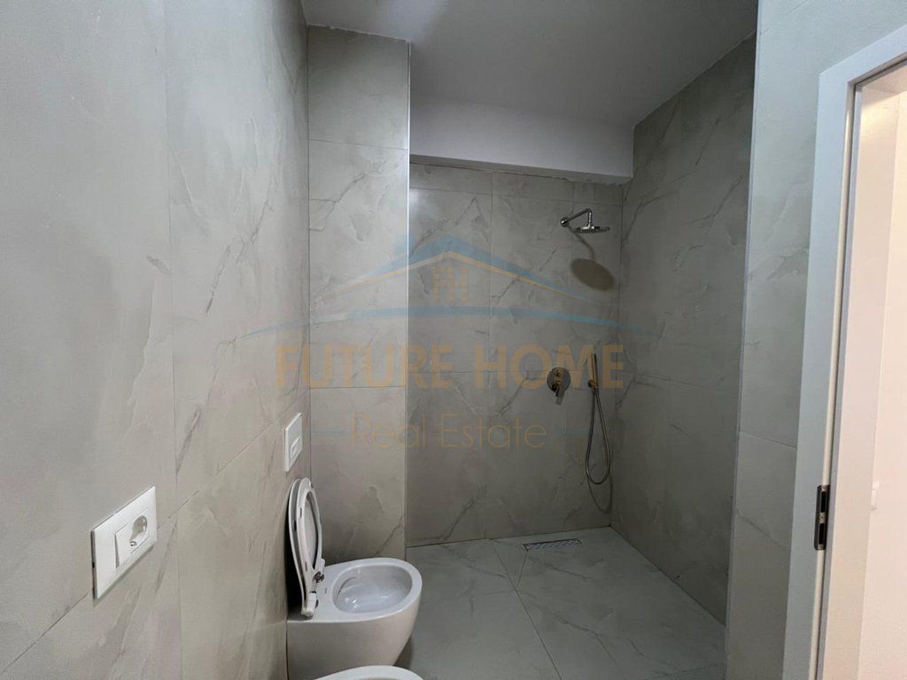 Shitet, Apartament 1+1, OXA, Fresku, Tirane.