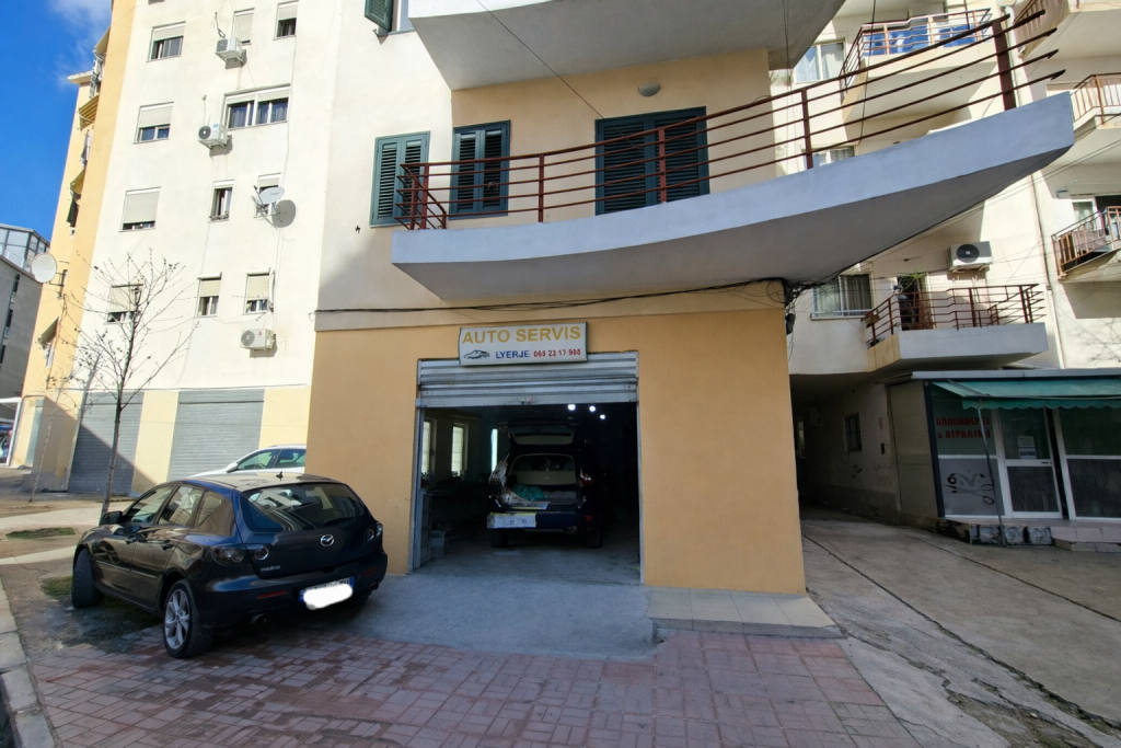 🏢 SHITET AMBIENT BIZNESI – 68 m² | KATI PËRDHE