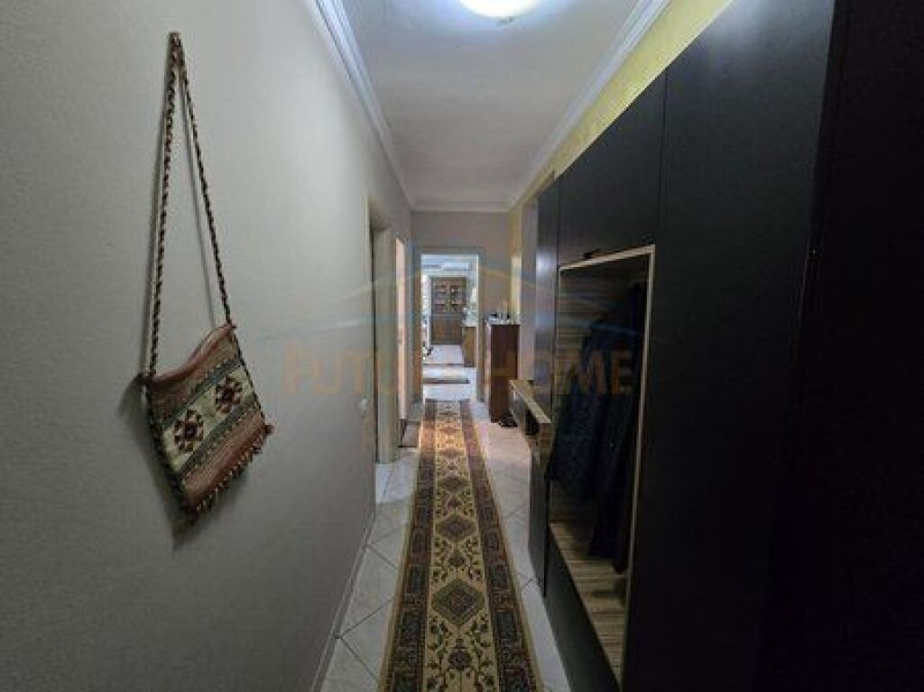 Shitet Apartament 2+1, Unaza e Re