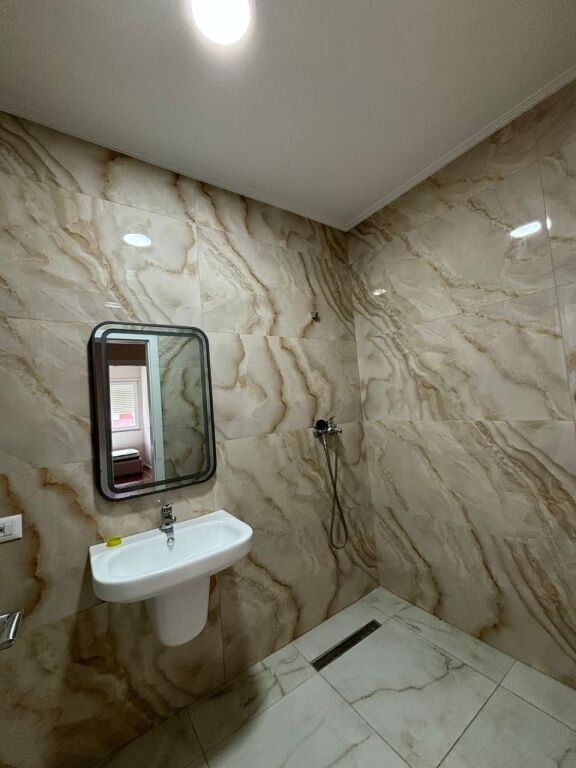 ASTIR APARTAMENT 2+1+2 PER QERA!