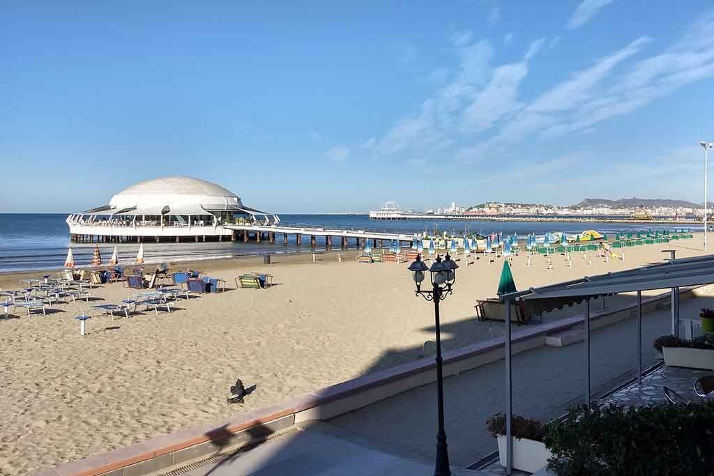 BAR-RESTAURANT FOR SALE, NEAR ILIRIA TRACK, DURRES!
