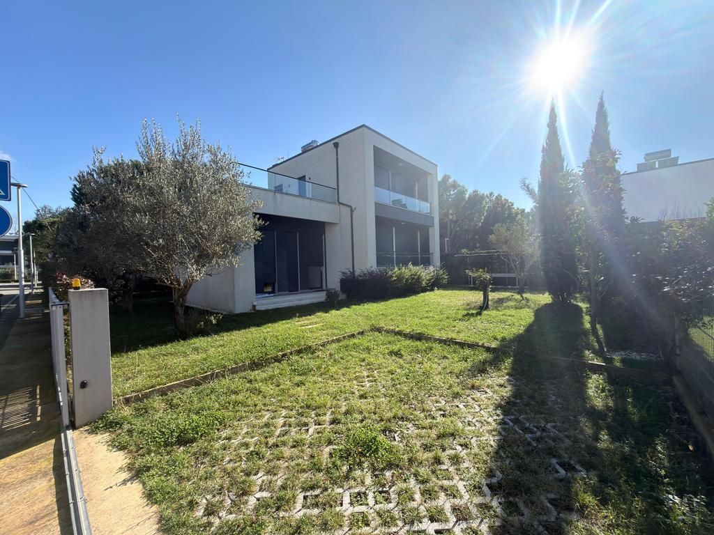 VALA MAR RESIDENCE, INDIVIDUAL VILLA FOR SALE   1,200,000 €