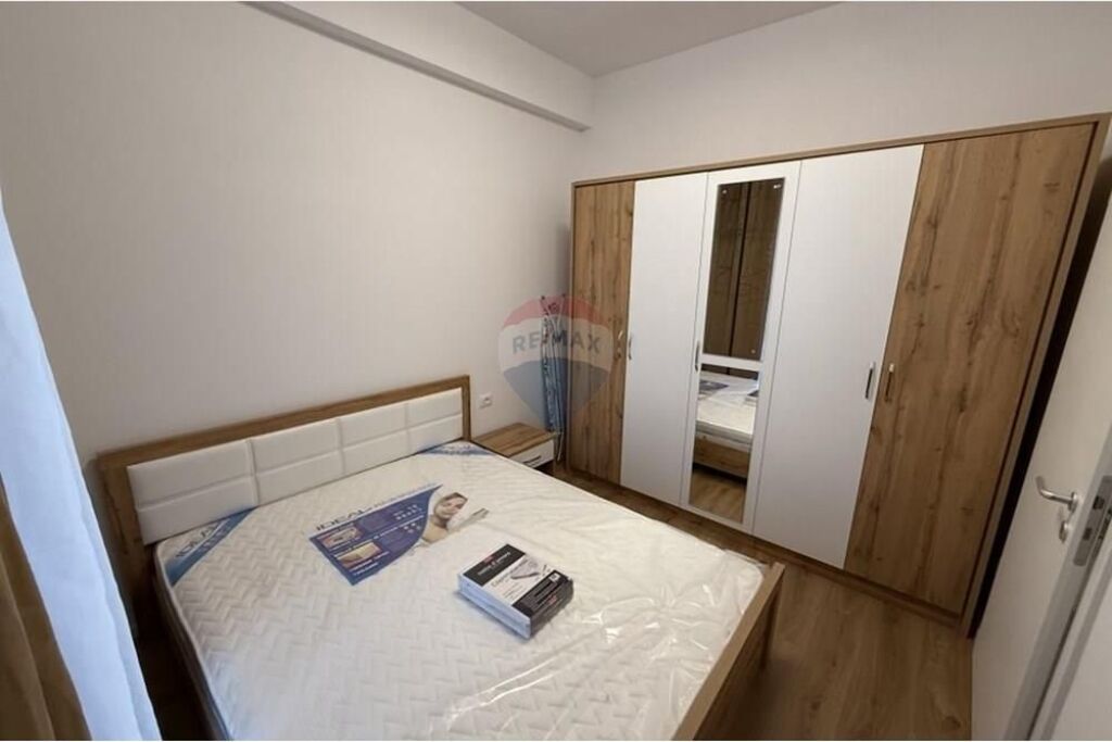 Appartamento - In Affitto - Via Ali Demi, Tirana 50.000 ALL