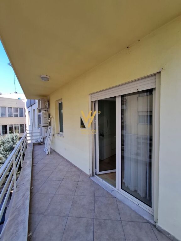 JEPET APARTAMENT 2+1+2 BLK ME QIRA TE KOPSHTI ZOOLOGJIK 72.000 LEKE