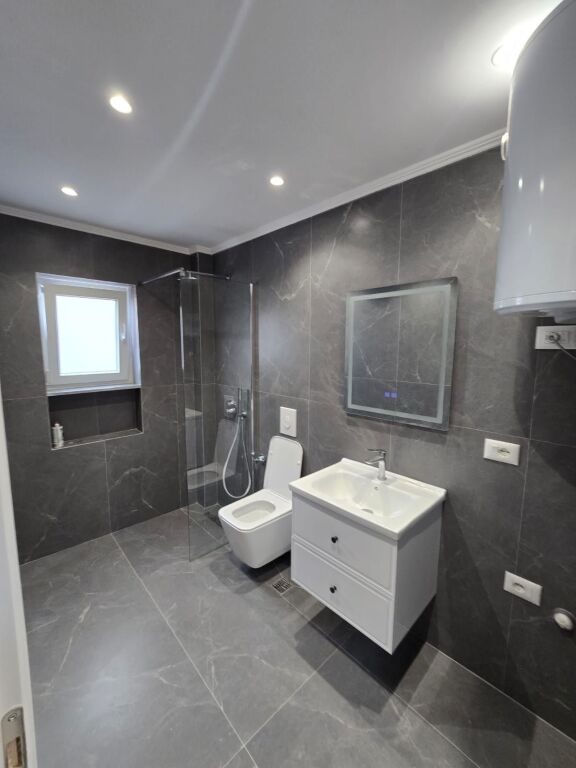 Apartament 1+1 per shitje ne Ali Demi.