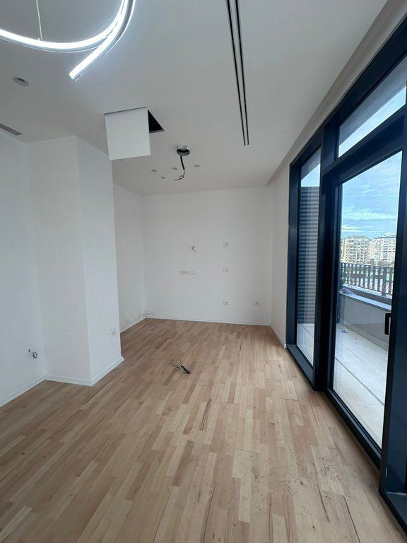 Shitet apartament 2+1+2, Lake View Residence