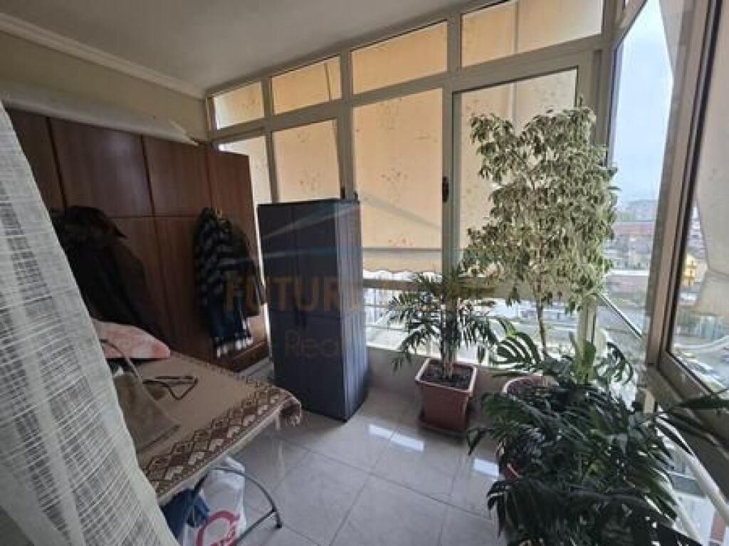 Shitet Apartament 2+1, Unaza e Re