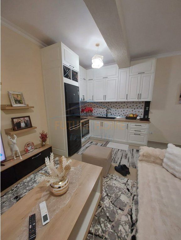 For sale, Apartment 1+1+2 Balconies, New Maternity, Tirana.