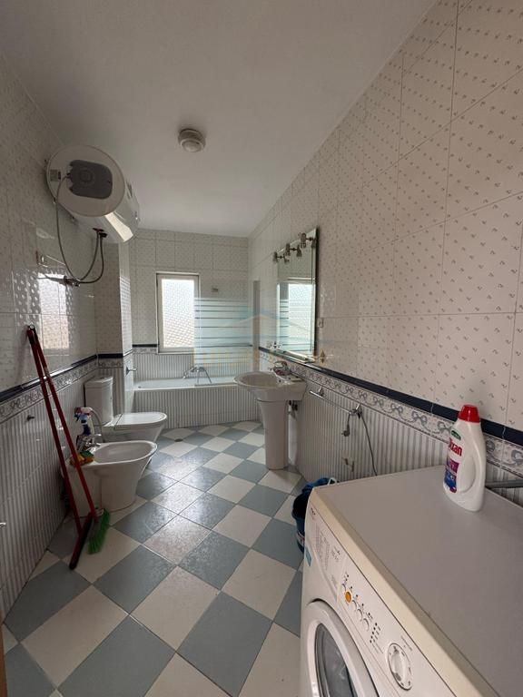 Qira, Penthouse 3+2+2 tek rruga Andon Zako Cajupi, Stadiumi Dinamo, Tiranë.