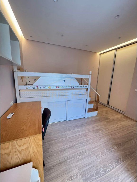 Qera, Apartament 2+1 + POST PARKIMI, Unaza e re.