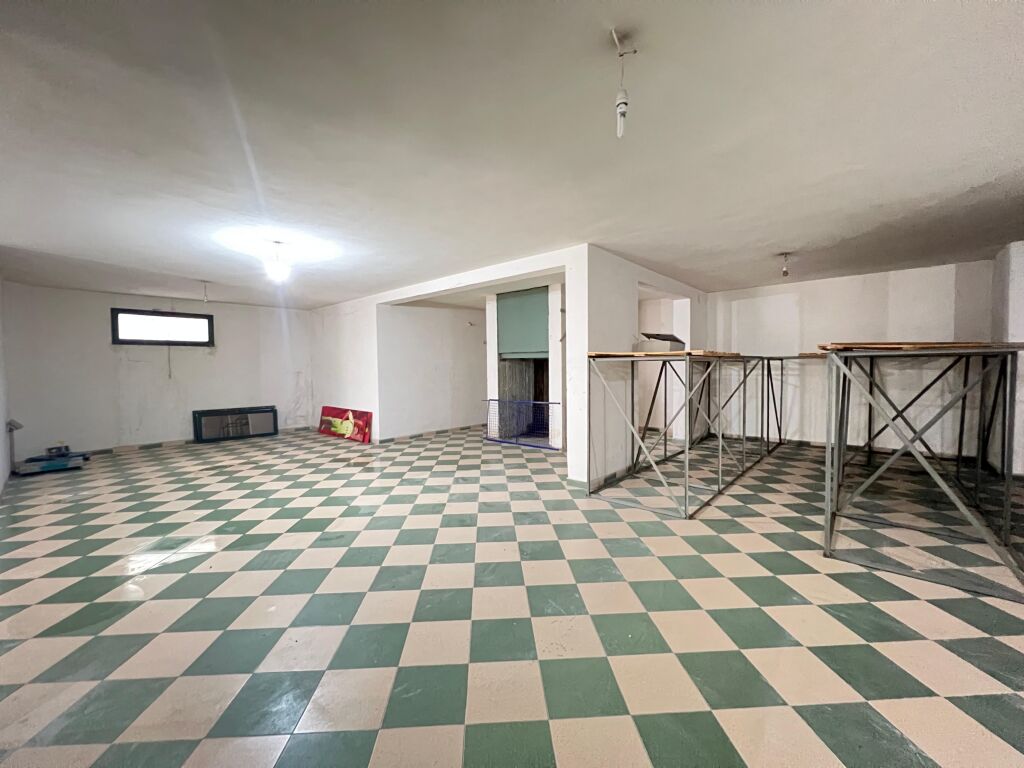 Magazzini in affitto