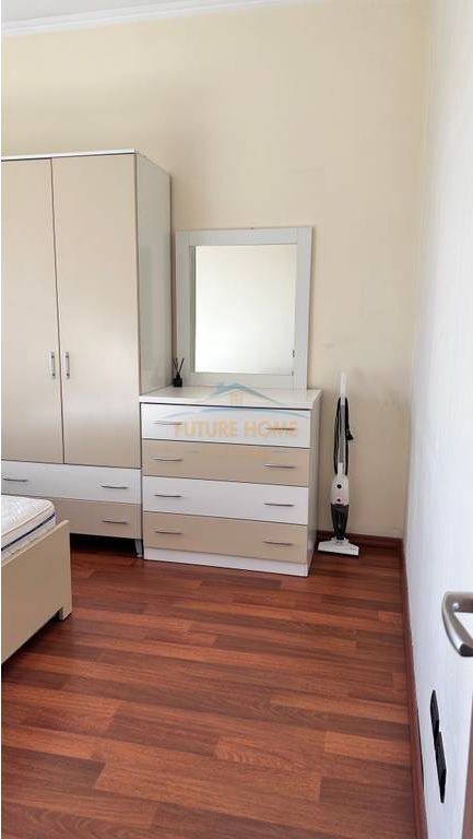 Affitto, Appartamento 1+1, Nuovo Mercato, Tirana.
