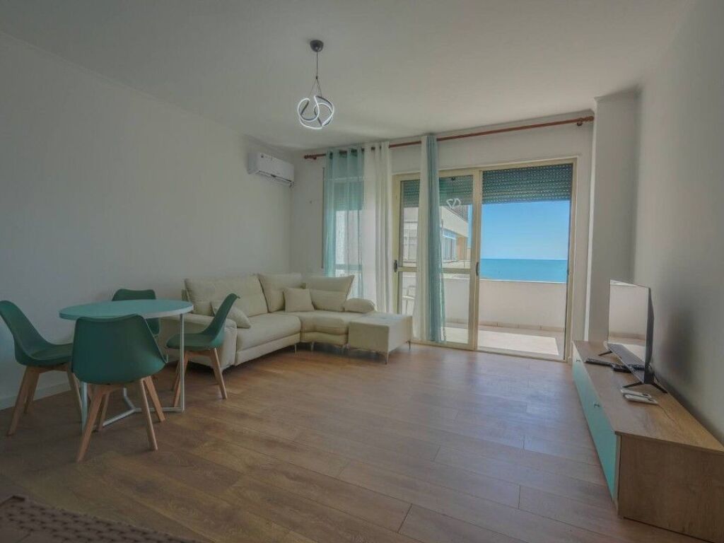JEPET ME QERA SUPER APARTAMENT 1+1 ME PQMJE DETI NE PLAZH DURRES