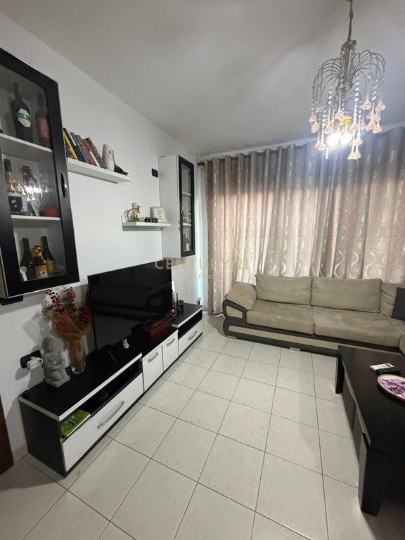 Japim me qira apartament 1+1 tek fusha e aviacionit!