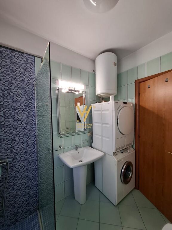 JEPET APARTAMENT 2+1+2 BLK ME QIRA TE KOPSHTI ZOOLOGJIK 72.000 LEKE