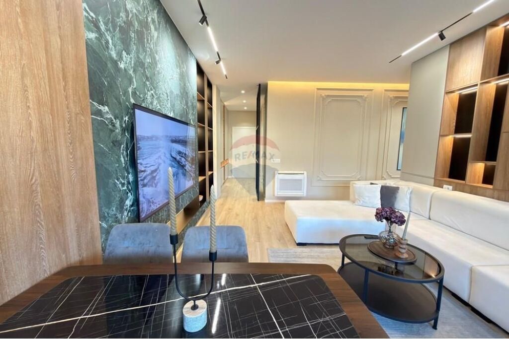 Apartament 2+1 me qira Rr.Barrikadave
