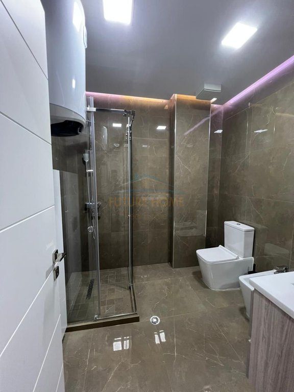 Qera, Apartament 3+1+2 +POST PARKIMI, Rruga Bill Klinton, Tirane