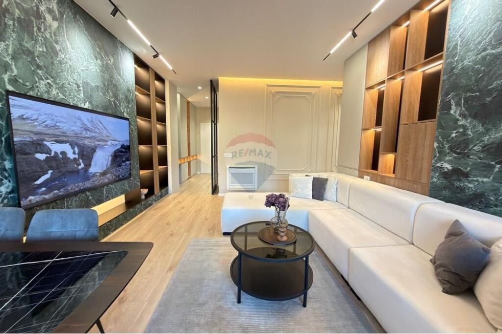 Apartament 2+1 me qira Rr.Barrikadave